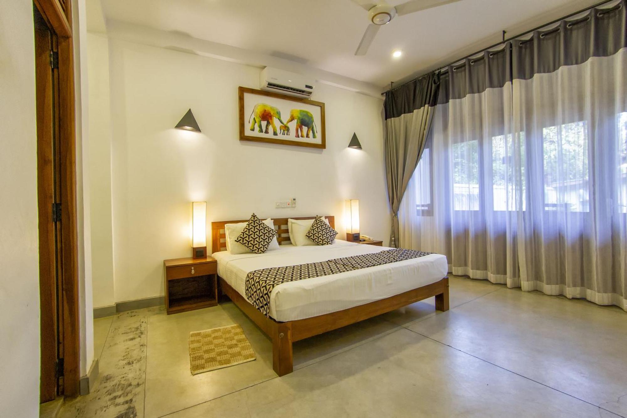 Hotel Athgira Udawalawe Buitenkant foto