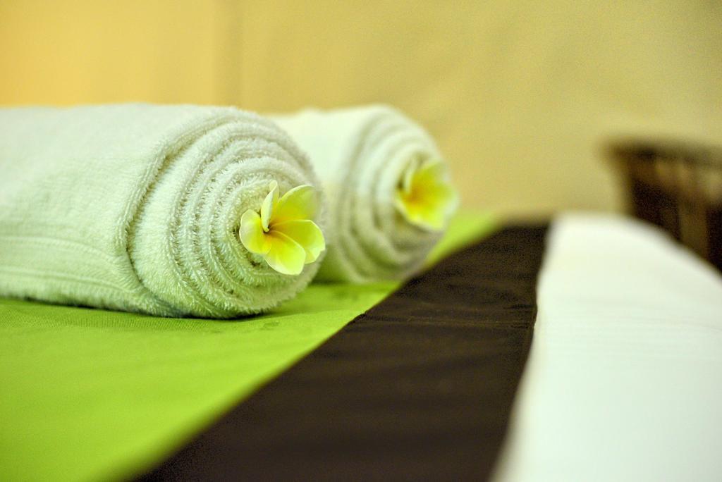 Hotel Athgira Udawalawe Buitenkant foto